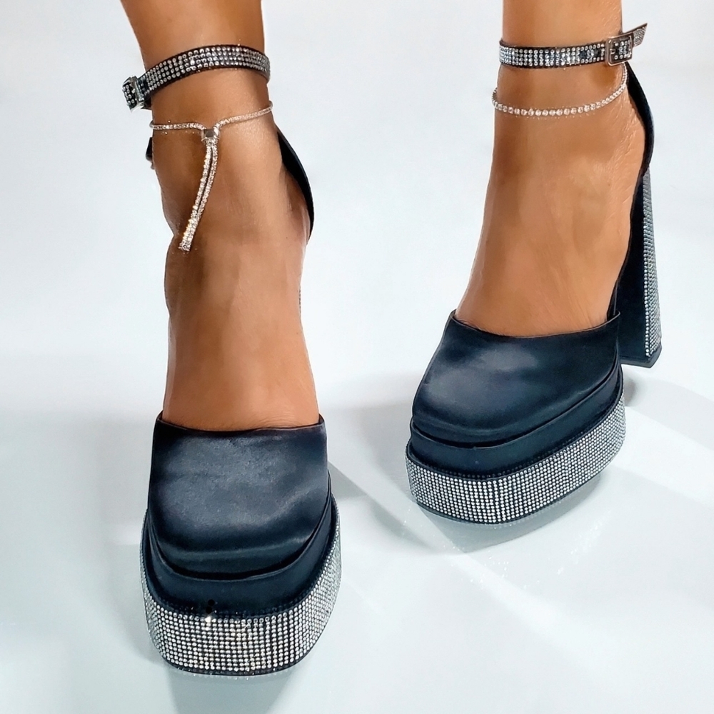 Black Platform studded heels - Picture 5 of 8